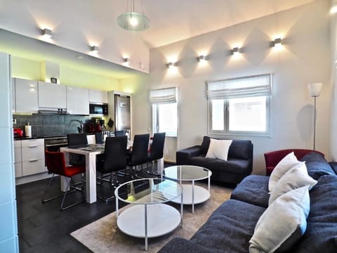 Kitchen or kitchenette, Living room