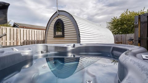 Patio, BBQ facilities, Hot Tub, pet friendly