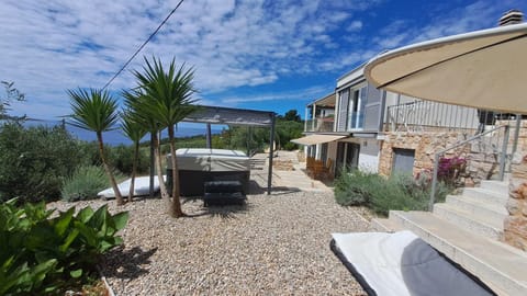 Apartmani STJEPAN Zavala Apartment in Dubrovnik-Neretva County