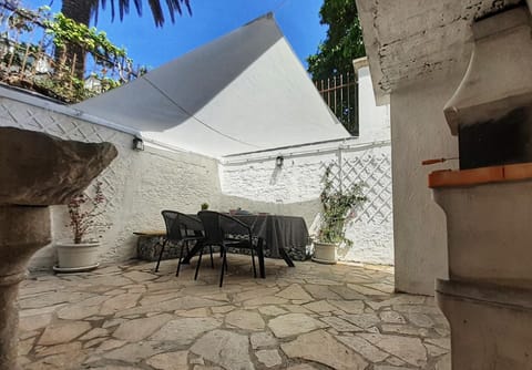 Patio, BBQ facilities, Garden, Balcony/Terrace