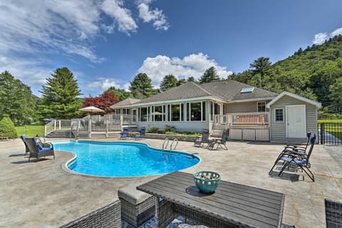 Balcony/Terrace, Swimming pool