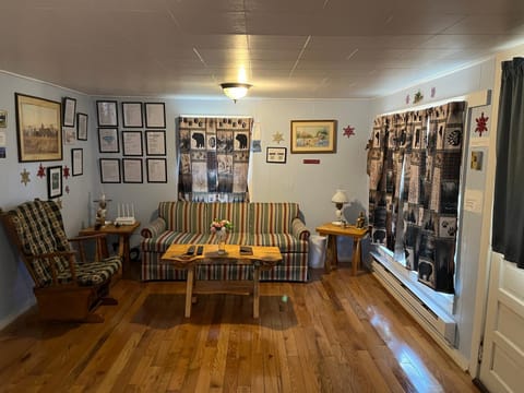 Cochran Farm House Villa in Lackey Hill