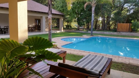 Day, Activities, Photo of the whole room, Decorative detail, On site, Garden view, Pool view