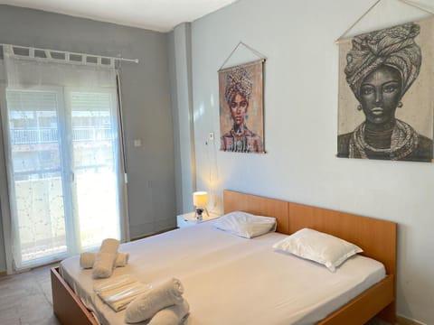 Bed, Photo of the whole room, Decorative detail, Bedroom