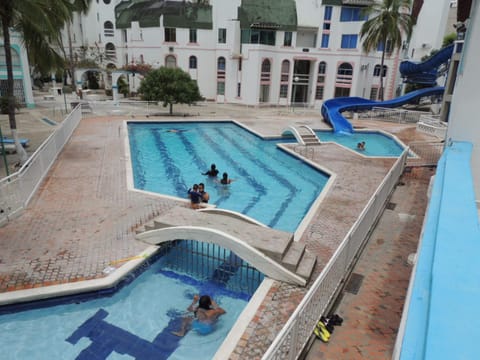 Swimming pool, Swimming pool