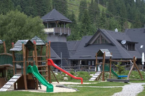 Property building, Restaurant/places to eat, Children play ground, Breakfast