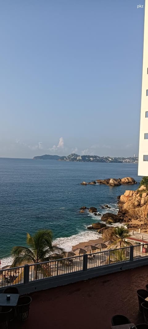 SUITE EN TORRES GEMELAS a pie de playa 1403 N Apartment hotel in Acapulco