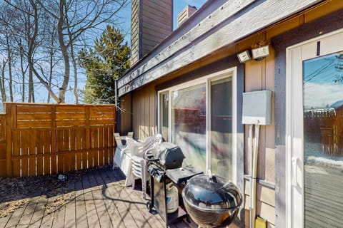 Mountain Dreams Condo Apartment in Fraser