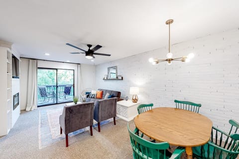 Pointe Royale - Boho Haven Apartment in Branson