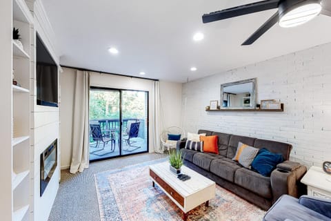 Pointe Royale - Boho Haven Apartment in Branson