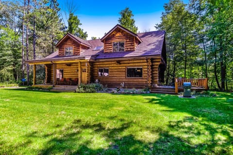 River's Bend House in Michigan