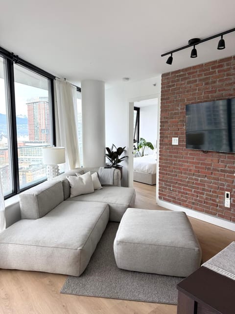 Communal lounge/ TV room, Living room, Seating area