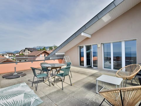 Appartement cozy à Évian, avec terrasse, animaux et parking - FR-1-498-69 Apartment in Évian-les-Bains