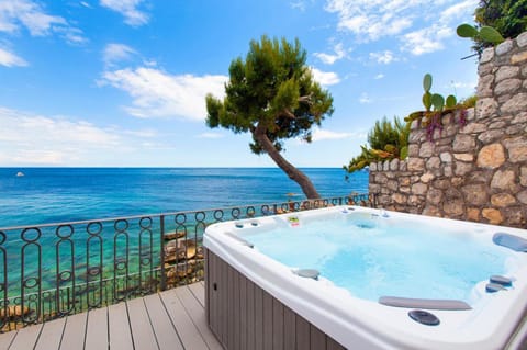 Hot Tub, Solarium, Spa and wellness centre/facilities, Sea view, Public Bath