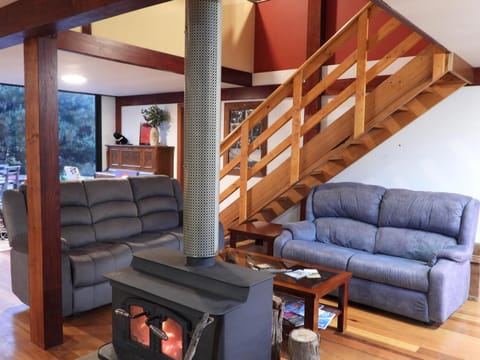 Gulkula2 Wildlife Retreat House in Tasmania