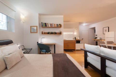 Library, Kitchen or kitchenette, Photo of the whole room, Bedroom