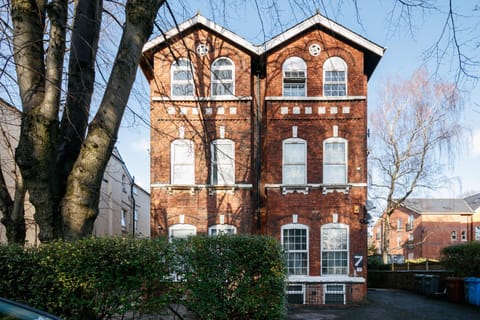 Benoît Apartments Apartment in Prestwich