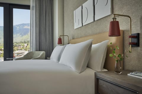 Bed, Bedroom, Mountain view