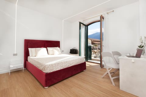 Bed, View (from property/room), Balcony/Terrace