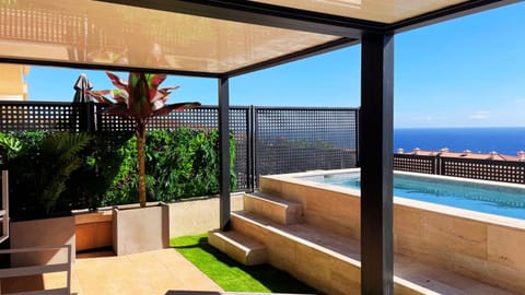 Balcony/Terrace, Swimming pool