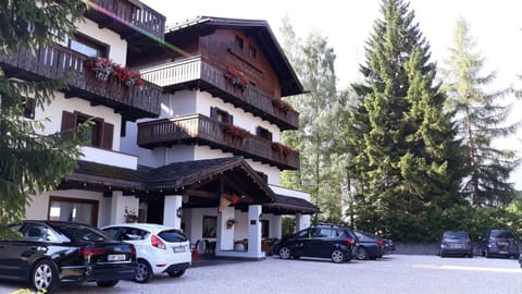 Property building, Parking