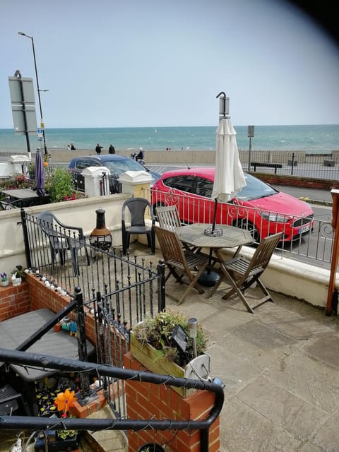 Rowntree Seaview Holiday Flats small double room with no view Vacation rental in Bridlington