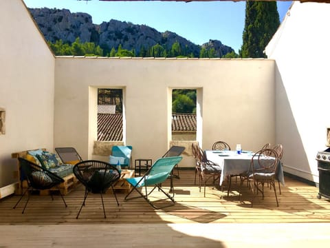 Property building, Patio, Natural landscape, Dining area