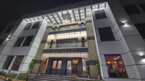 Property building, Facade/entrance