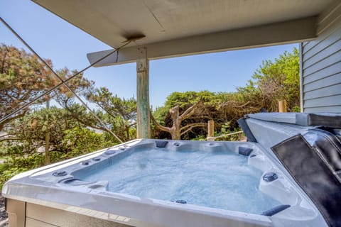 Anchor Blue House in Lincoln City