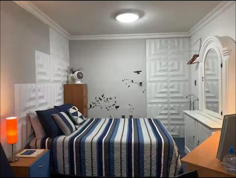 Amplia Habitación tipo Ejecutiva con baño y acceso privados Apartment in Toluca