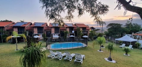 Garden, Garden, Swimming pool