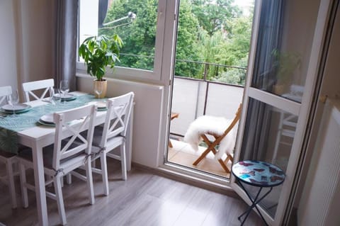 View (from property/room), Balcony/Terrace, Living room, Dining area