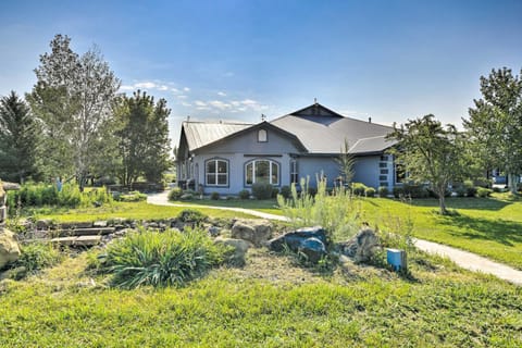 Flawless Durango Home with Theater and Pool Table House in La Plata County
