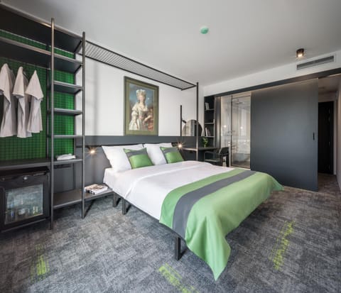 Bed, Photo of the whole room