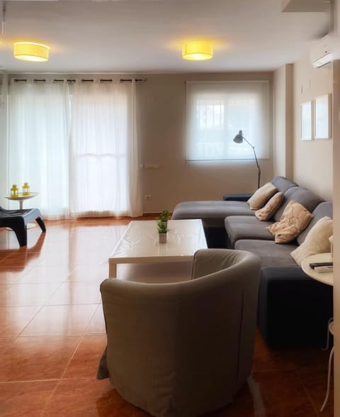 Living room, Seating area, Dining area, air conditioner