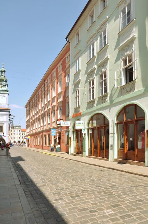 Property building, Facade/entrance
