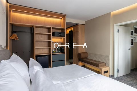 Bed, Property logo or sign, Bedroom