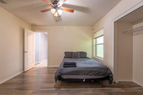 Tropical Escape with Relaxing Heated Pool & Palm Breezes House in Palm Coast