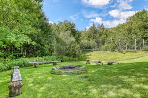 Cozy Mountainside Condo Apartment in Fayston