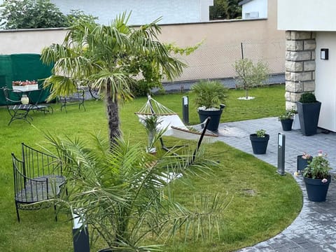 Facade/entrance, Garden