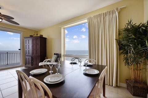 Splash Beach Resort #1601-W by Book That Condo House in Panama City Beach