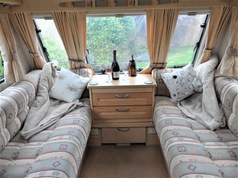 Bed, Living room, Seating area