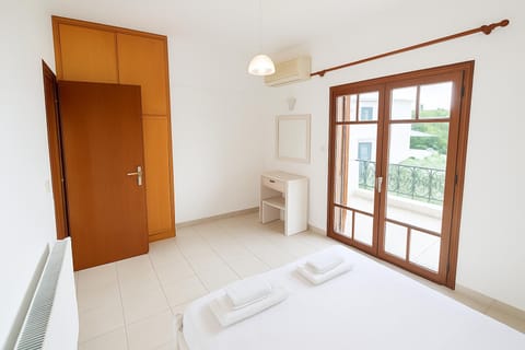 Captain Michalis Apartments - 750m from Kalamaki Beach Apartment in Crete