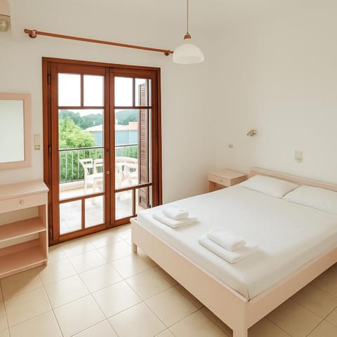 Captain Michalis Apartments - 750m from Kalamaki Beach Apartment in Crete