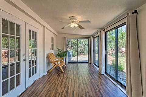 Sedona Home with View, Half-Mi to Chimney Rock! House in Sedona