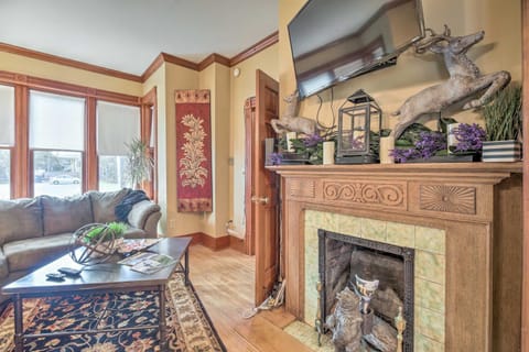 Historic Apartment - Half Mi to Lake Champlain! Apartment in Plattsburgh