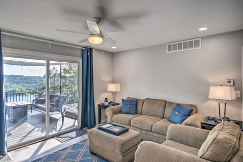 Table Rock Lake Hideaway with Deck Bring Your Boat! House in Roaring River Township