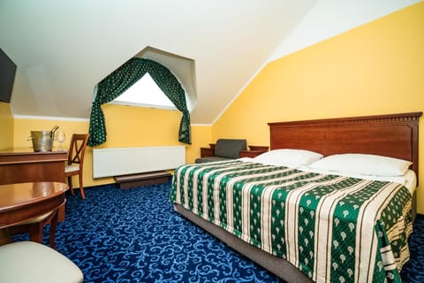 Bed, TV and multimedia, Coffee/tea facilities, Photo of the whole room, Bedroom