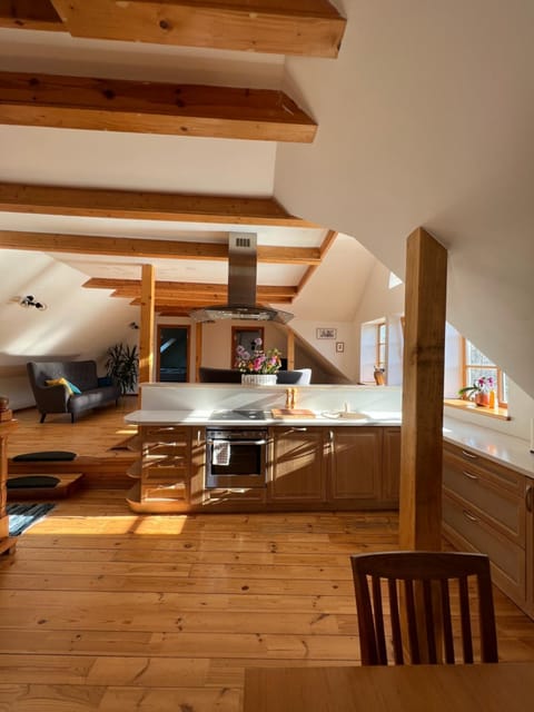 Dining area, dishwasher, pet friendly, kitchen