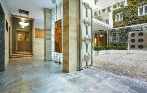 Property building, Facade/entrance, On site